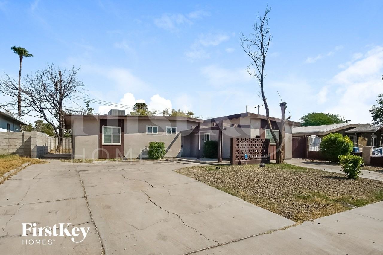 3904 El Parque Ave - Photo 2 of 15
