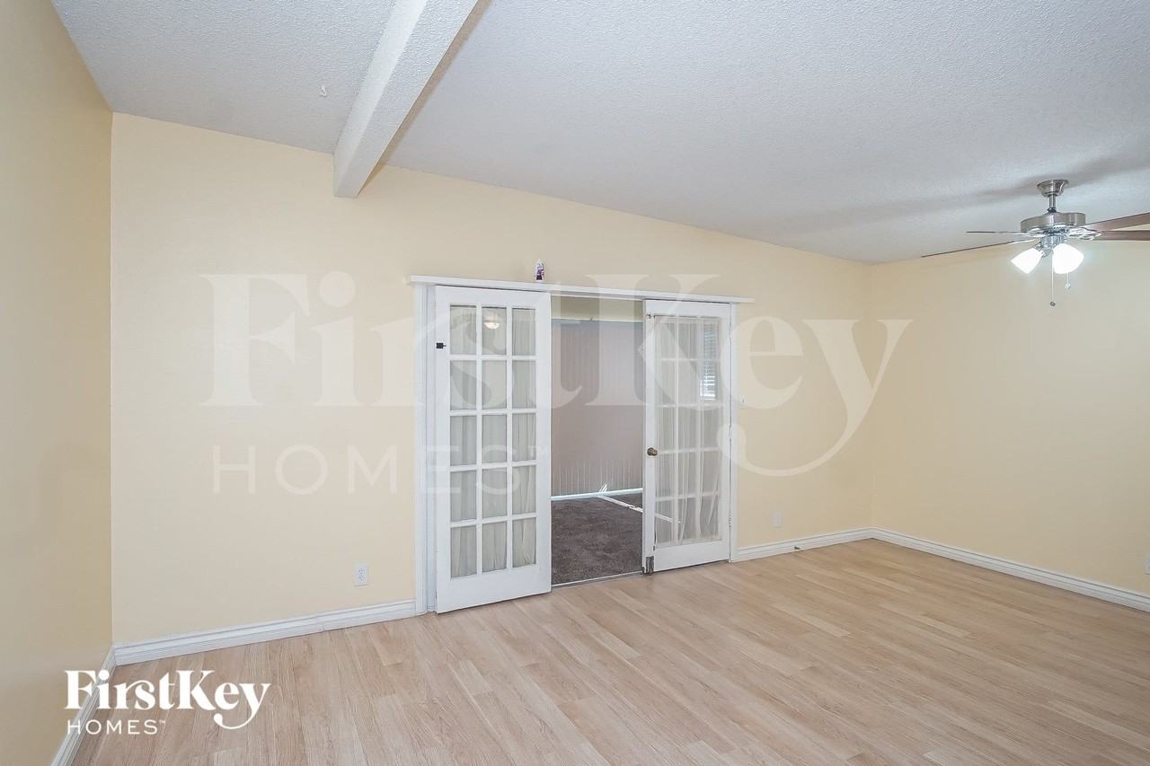 3904 El Parque Ave - Photo 3 of 15