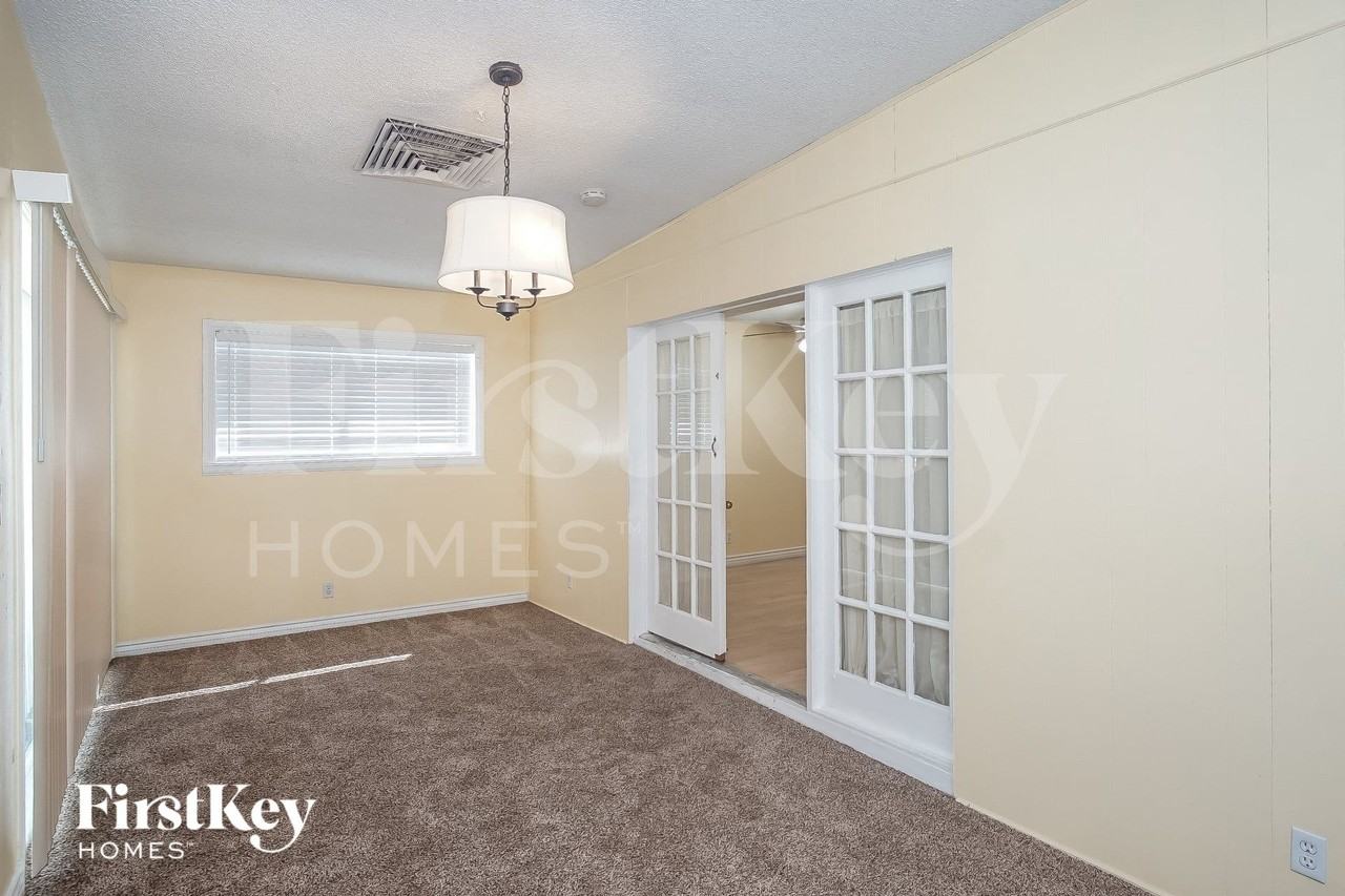 3904 El Parque Ave - Photo 5 of 15