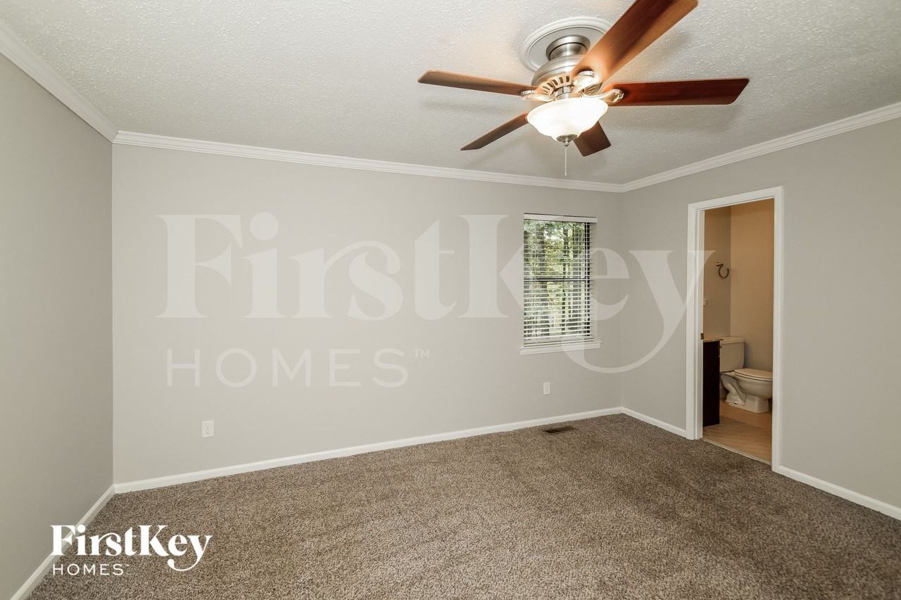 303 Coalmont Rd - Photo 7 of 15