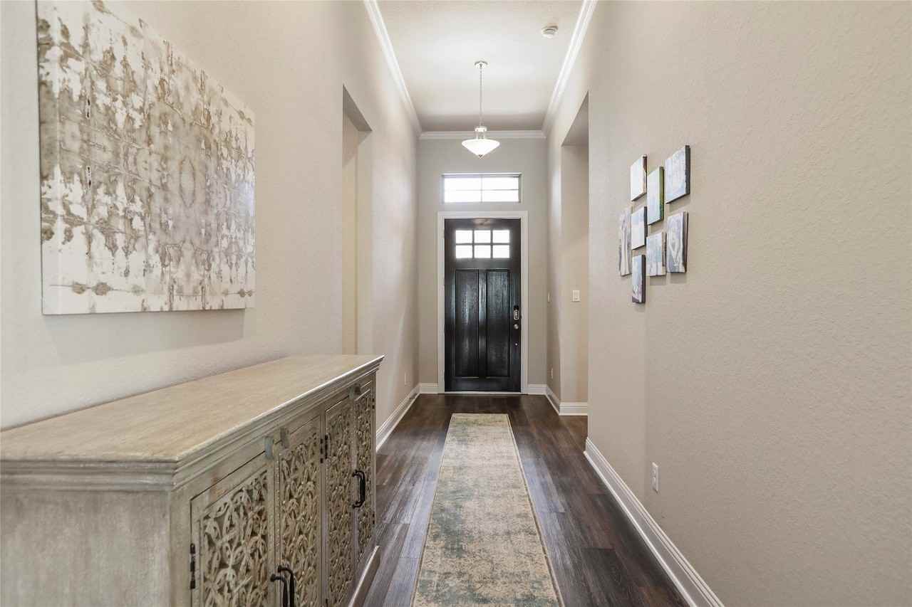 50 Wyatt Oaks Dr - Photo 4 of 32