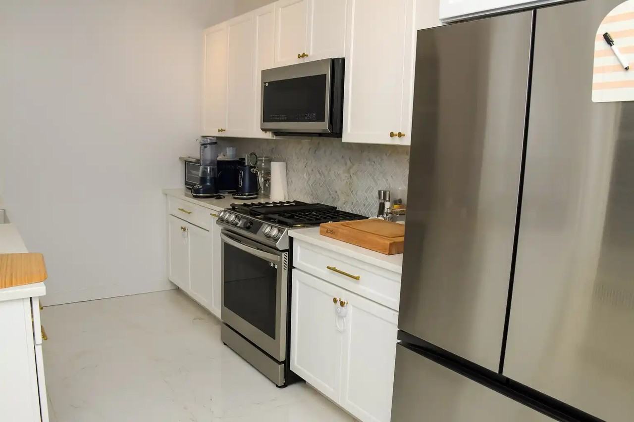 4130 46th St - Photo 7 of 17