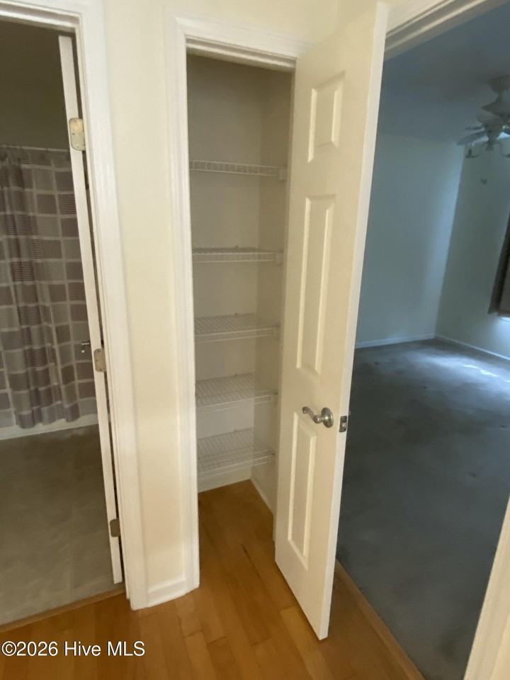 1041 Bridgeport Way - Photo 2 of 21