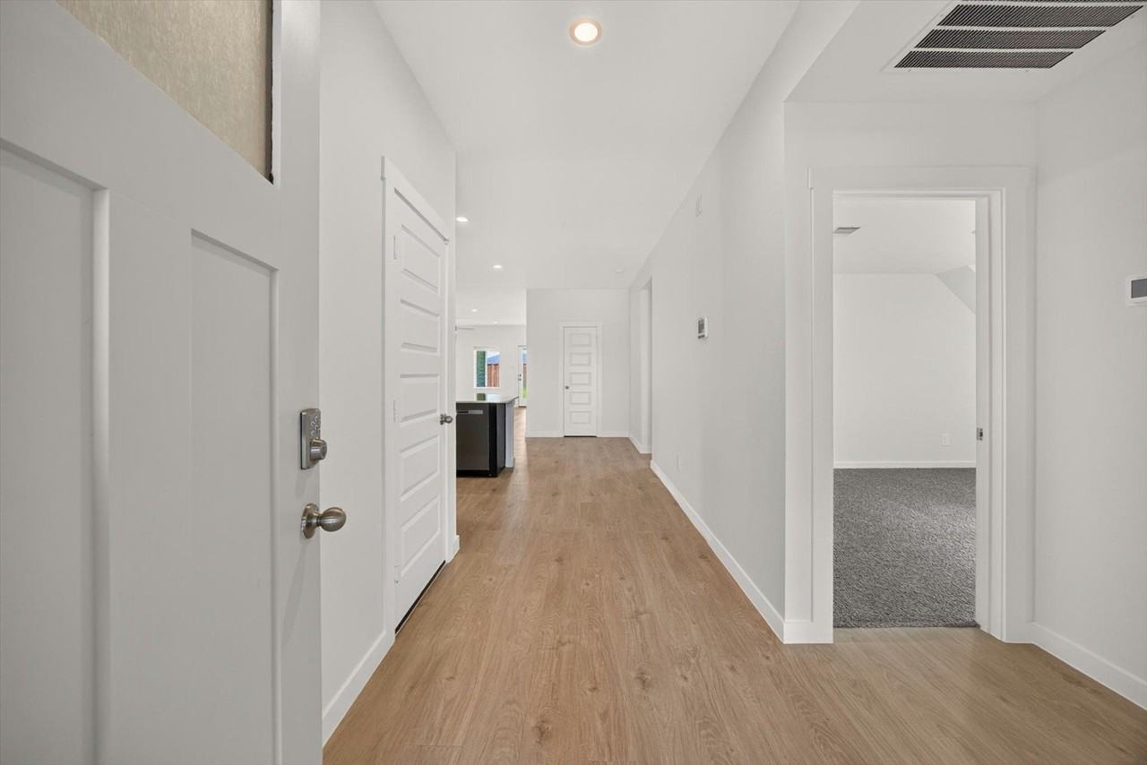 29510 Paytons Park Ct - Photo 5 of 27