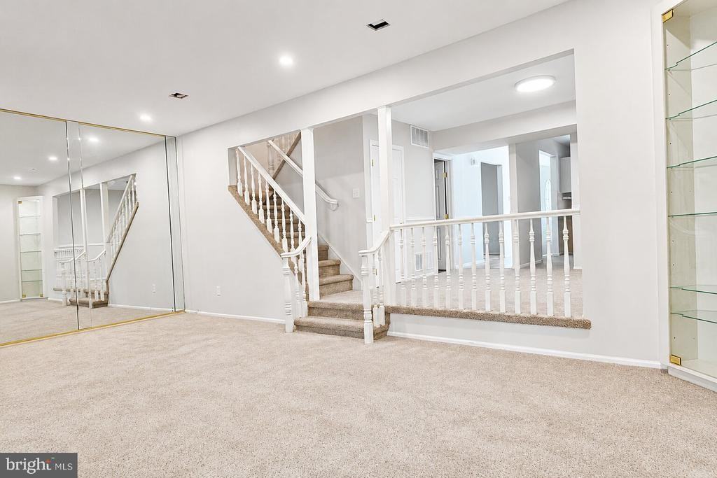 17 Fawnhollow Ct - Photo 3 of 16