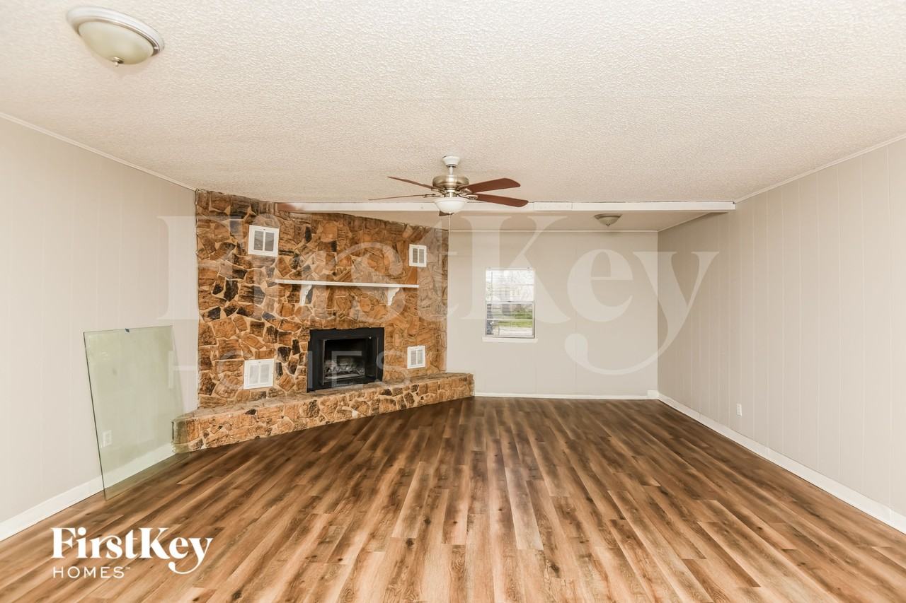 244 E Malone Ave - Photo 2 of 19