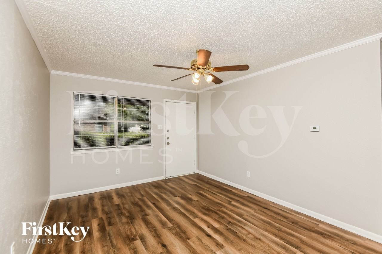 244 E Malone Ave - Photo 5 of 19