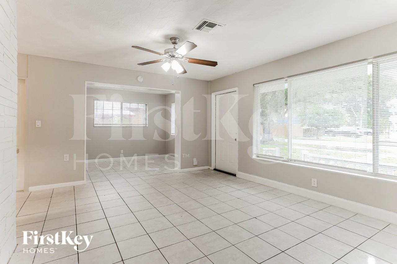 2322 Nave - Photo 3 of 16