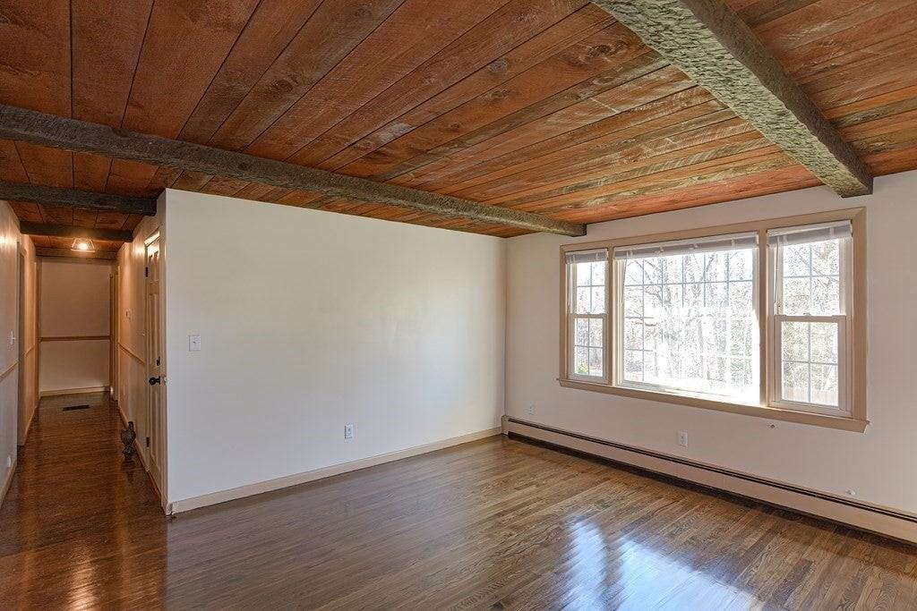110 Oswego St - Photo 5 of 27