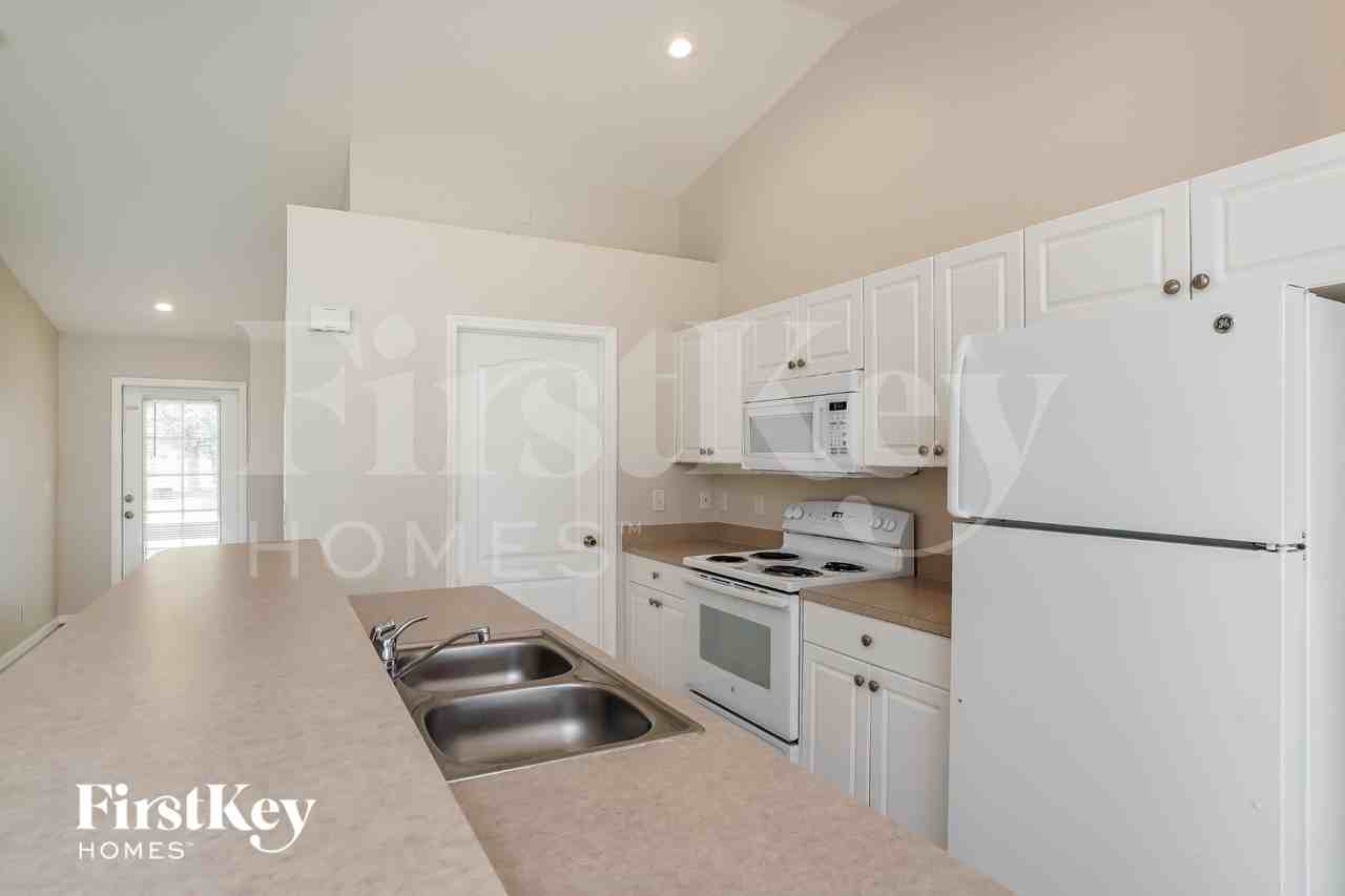 223 Neterrace - Photo 5 of 15