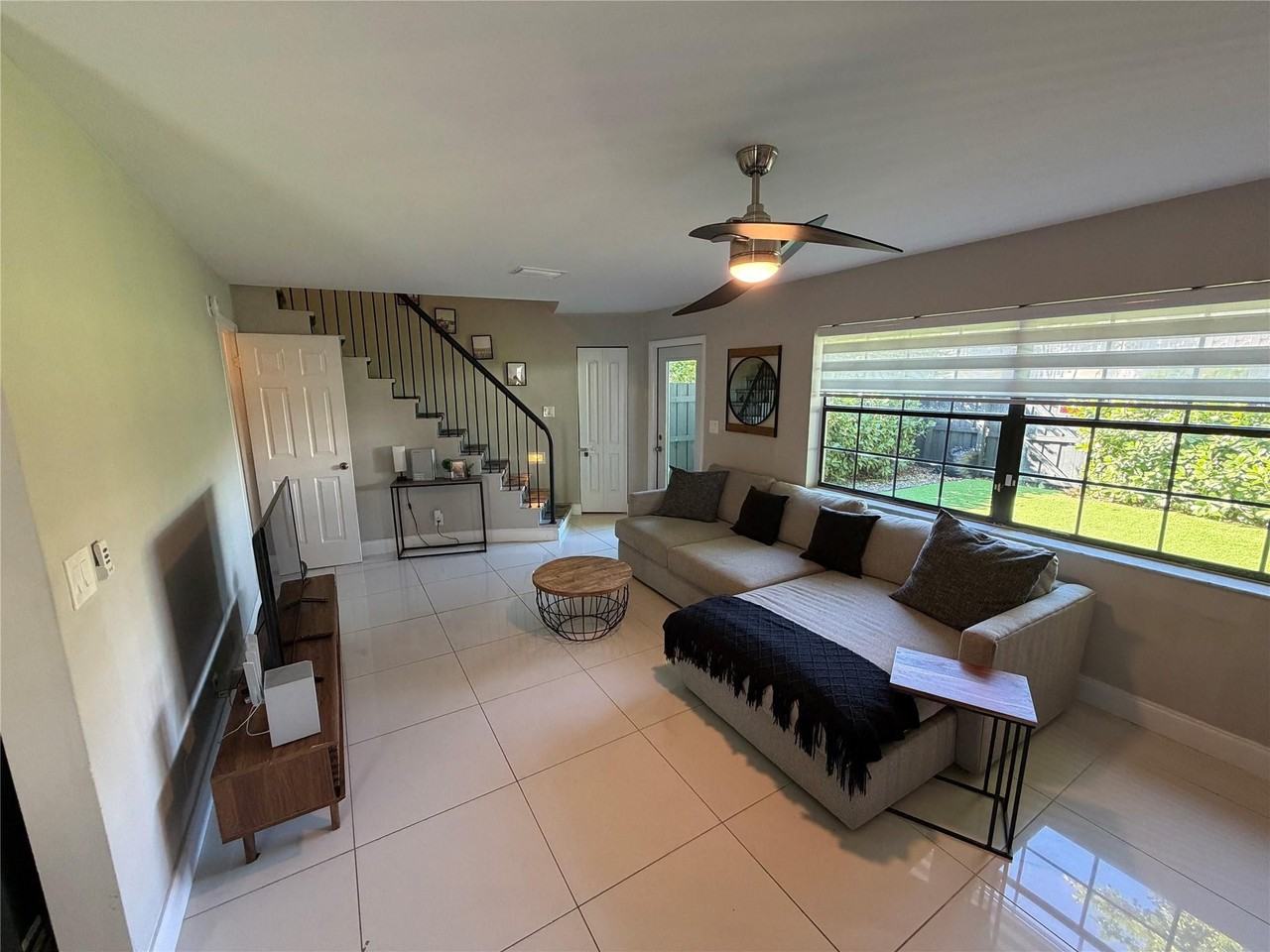 608 Ne 29th Dr