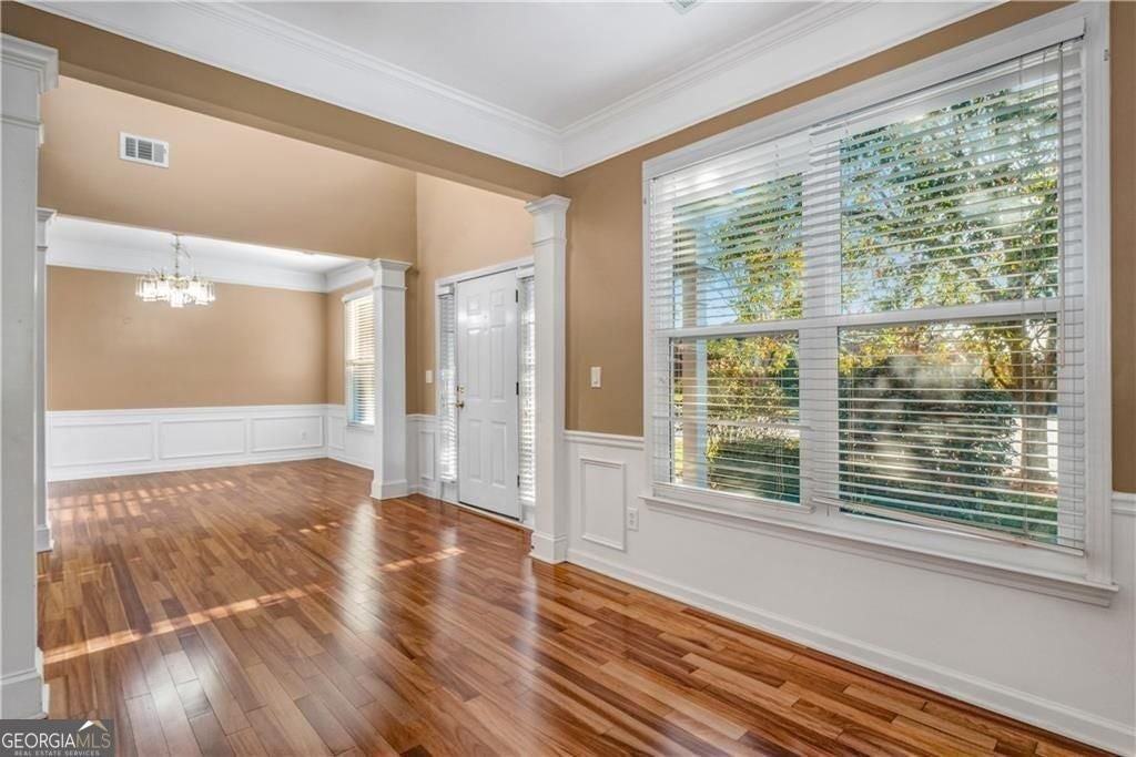 11380 Crossington Rd - Photo 3 of 17