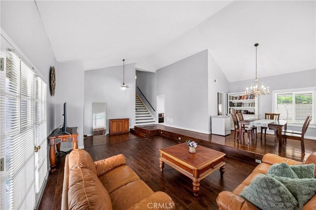 2540 Royale Pl - Photo 3 of 35