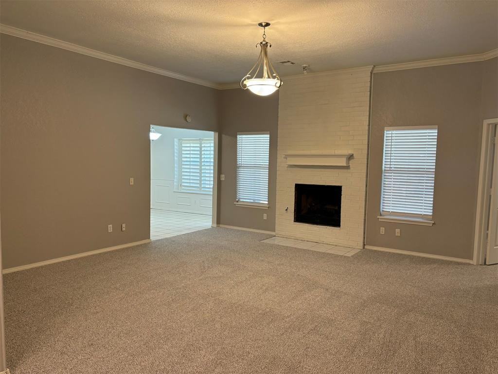 701 Goshawk Dr - Photo 6 of 25
