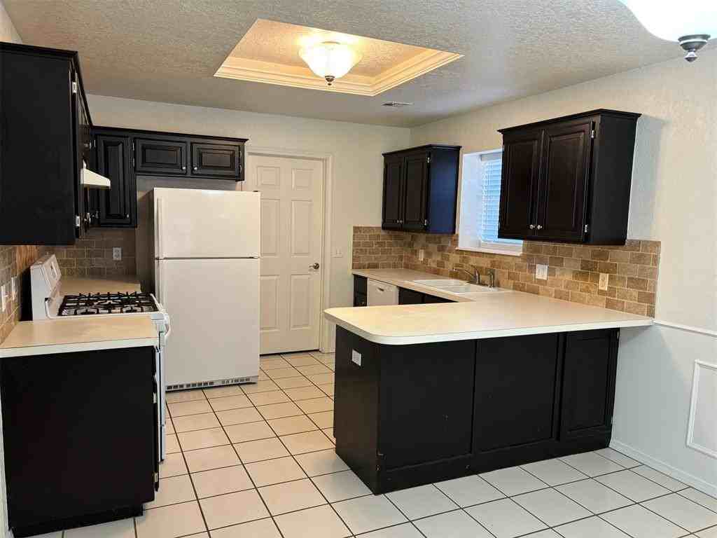 701 Goshawk Dr - Photo 7 of 25