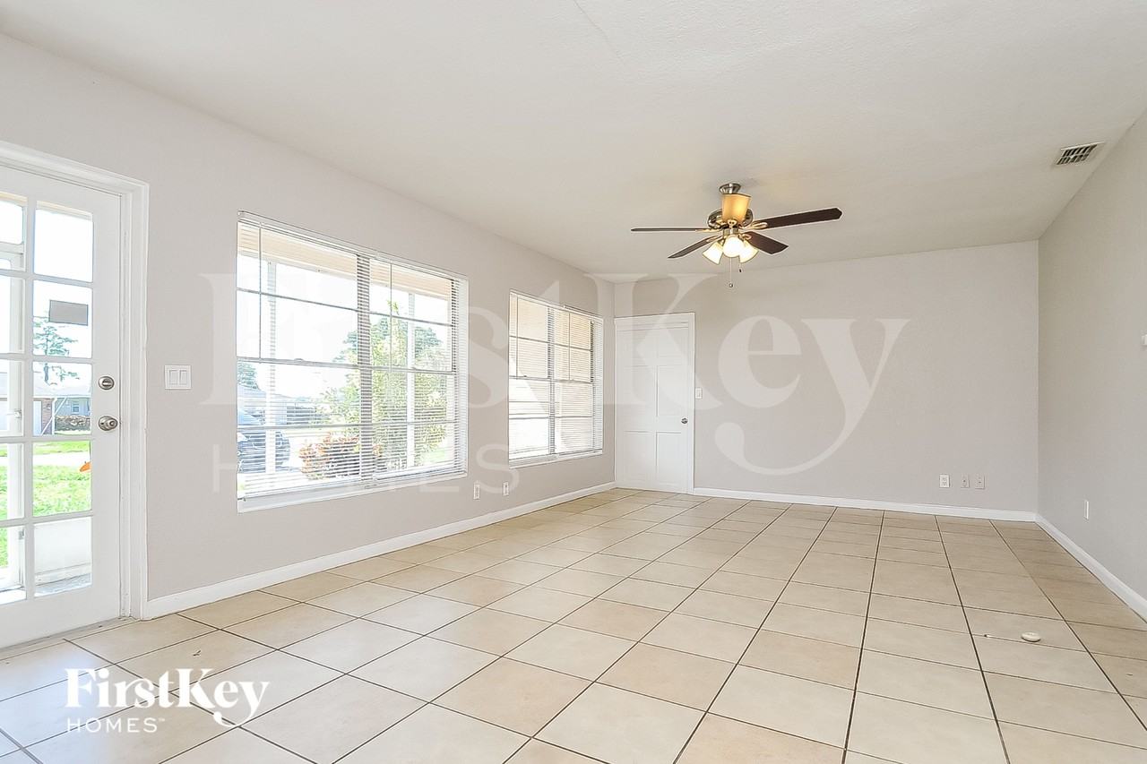 1715 N Lake Shipp Dr Sw - Photo 3 of 16