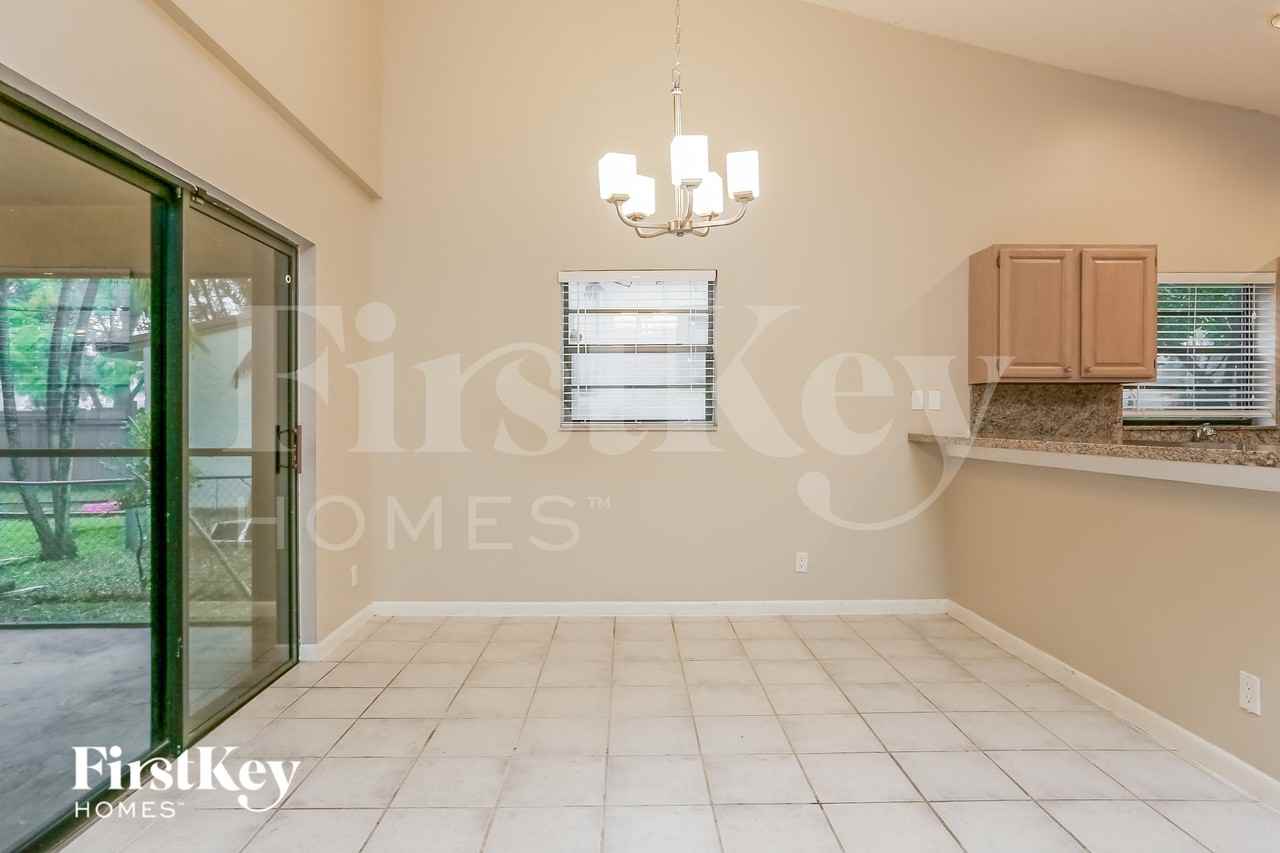 1647 Swter - Photo 6 of 19