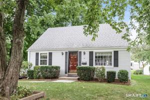 featured image of 18 Whiteside St
