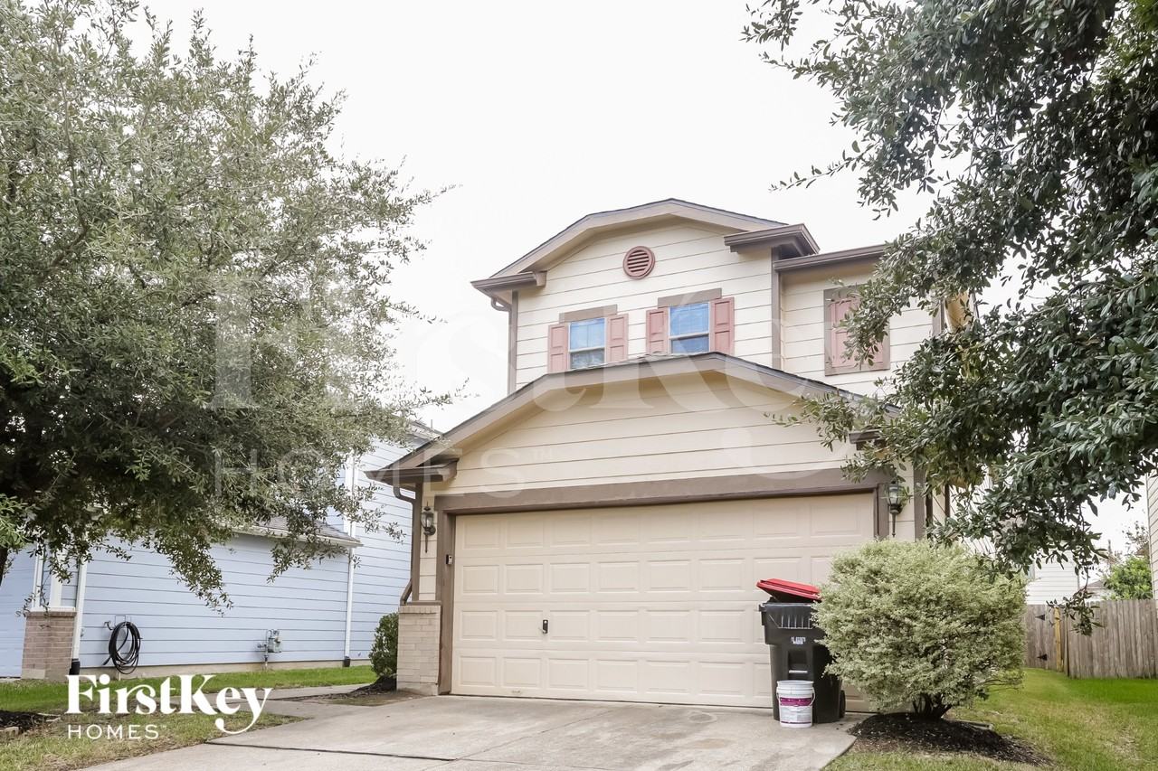 11210 Flying Geese Ln - Photo 2 of 18