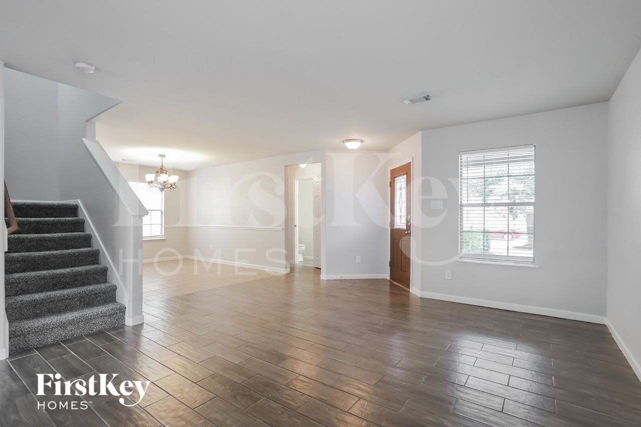 11210 Flying Geese Ln - Photo 5 of 18