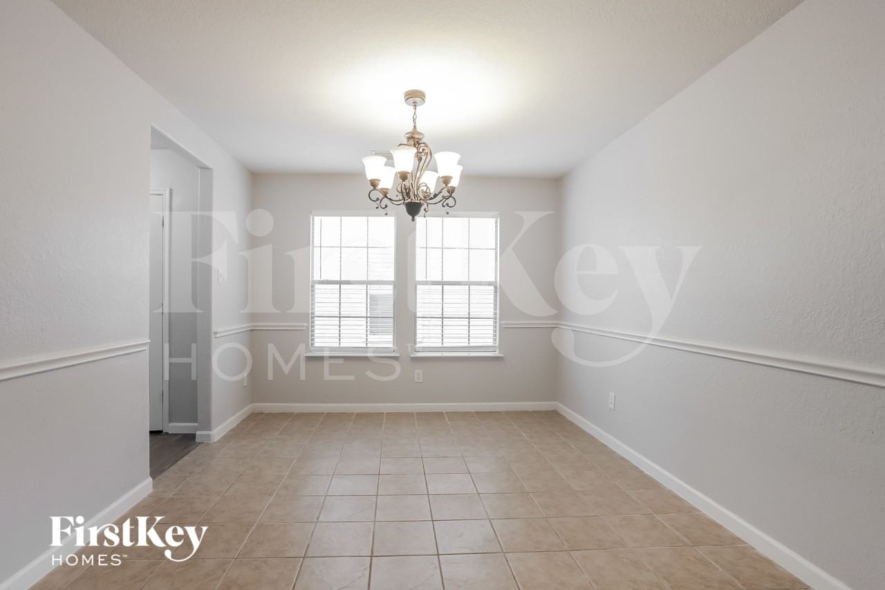 11210 Flying Geese Ln - Photo 7 of 18
