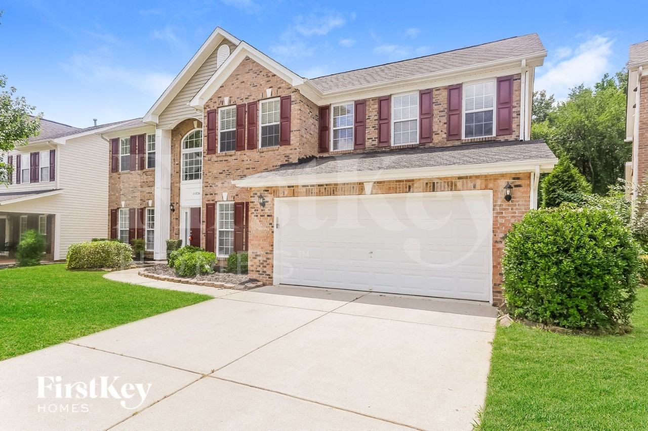 10826 Dapple Grey Ln - Photo 2 of 15
