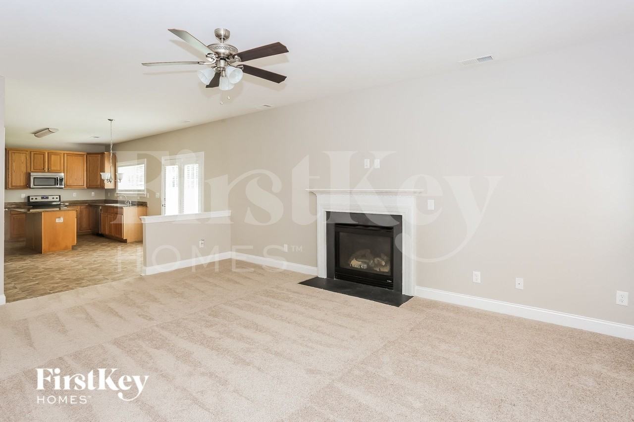 10826 Dapple Grey Ln - Photo 4 of 15
