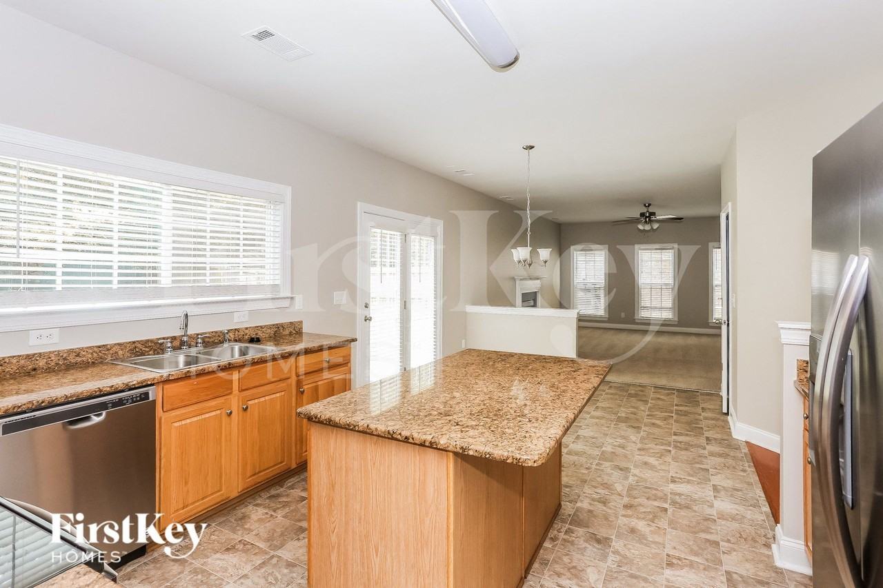 10826 Dapple Grey Ln - Photo 7 of 15