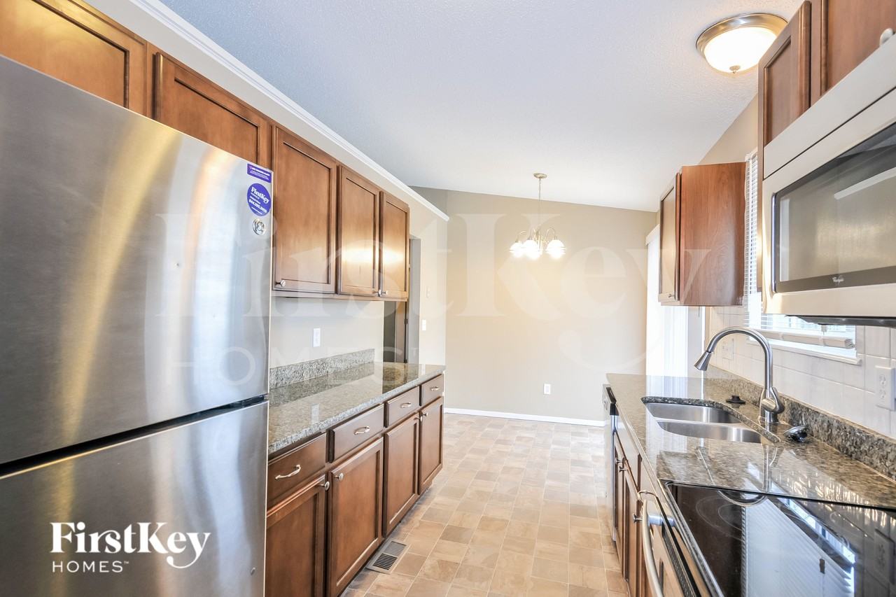 1 Berry Ct - Photo 6 of 18