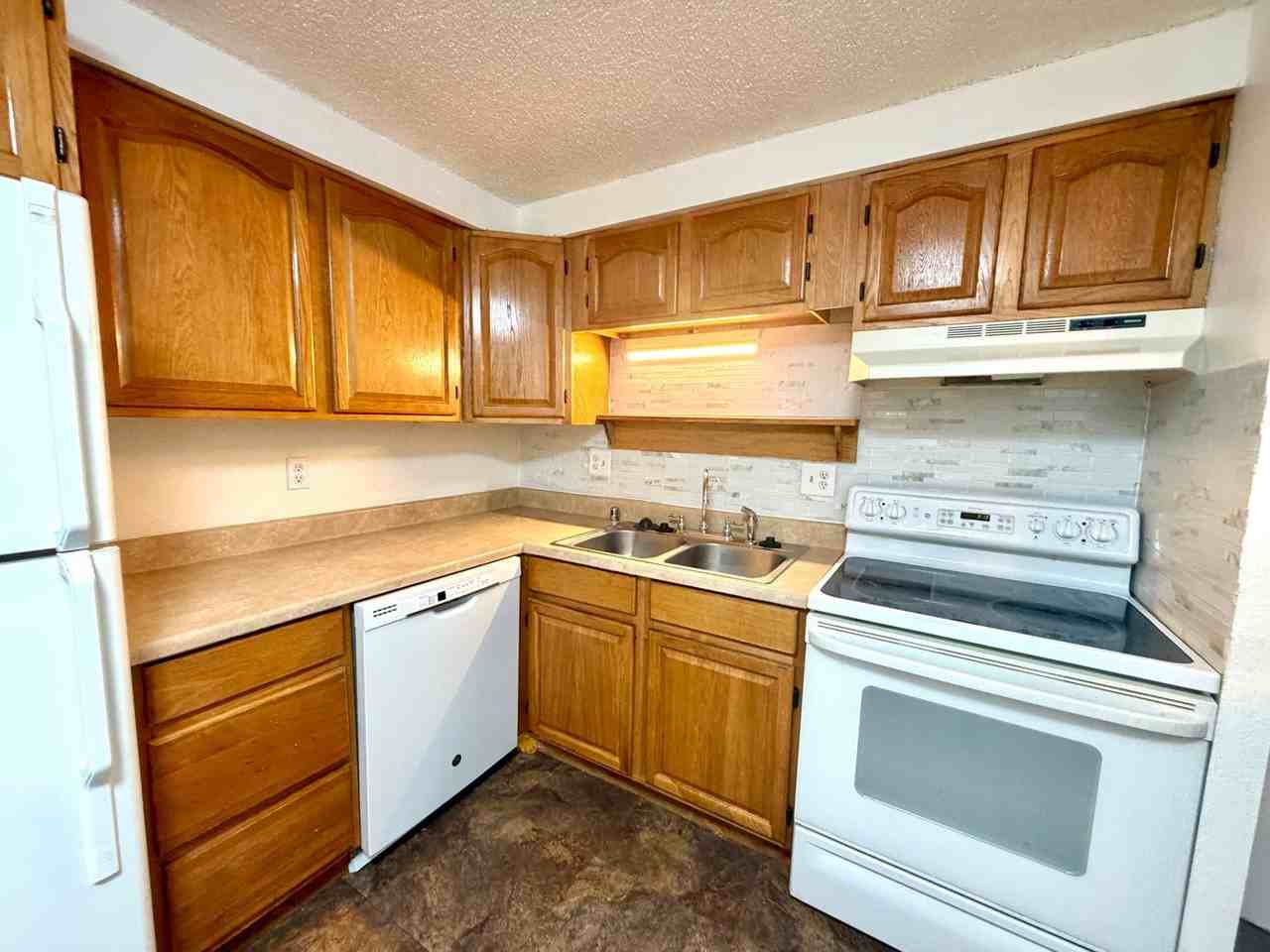 8822 E Florida Ave #G10 - Photo 3 of 14