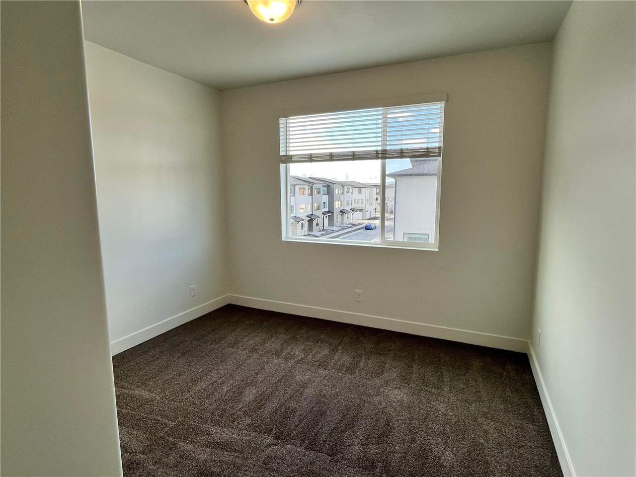 1076 Ws - Photo 5 of 11