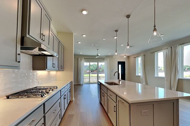 1192 Daybreak Dr - Photo 4 of 19