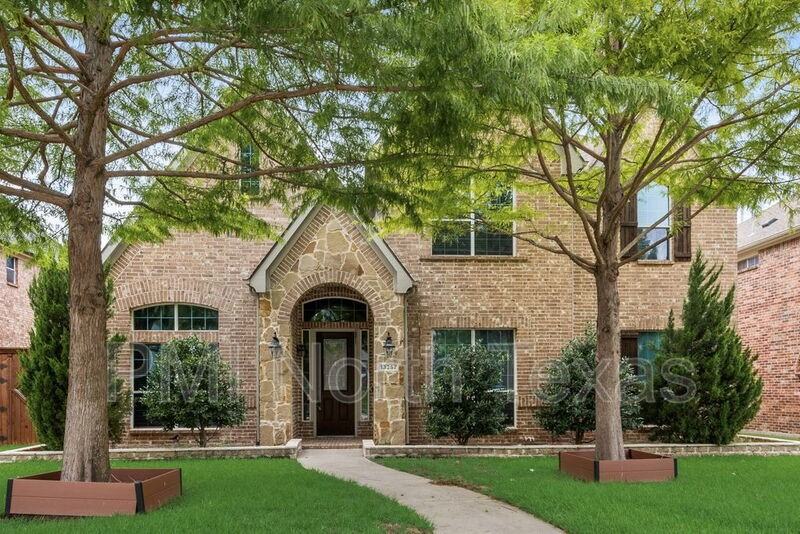 13257 Sulphur Springs Dr - Photo 4 of 32