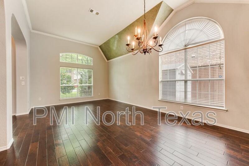 13257 Sulphur Springs Dr - Photo 6 of 32