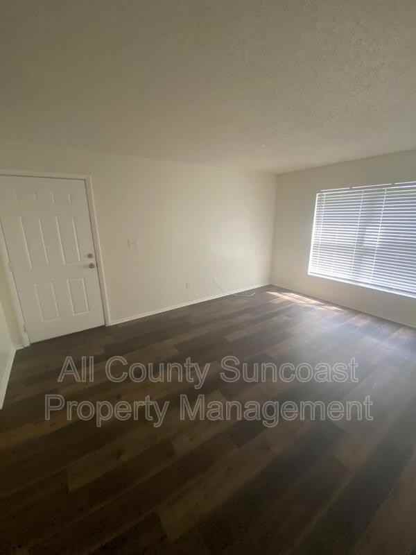 7450 35th St N #901 - Photo 4 of 12