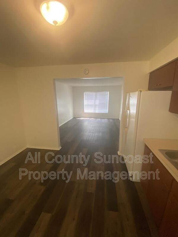 7450 35th St N #901 - Photo 6 of 12
