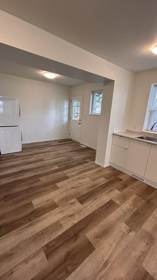 6319 122 Ave Nw - Photo 4 of 17