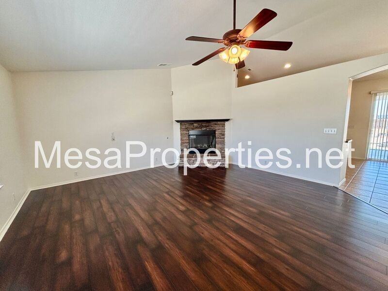 21172 Cabernet Ln - Photo 3 of 22