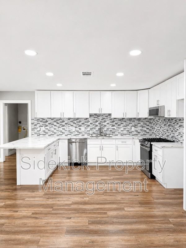 11443 Dicky St - Photo 7 of 17