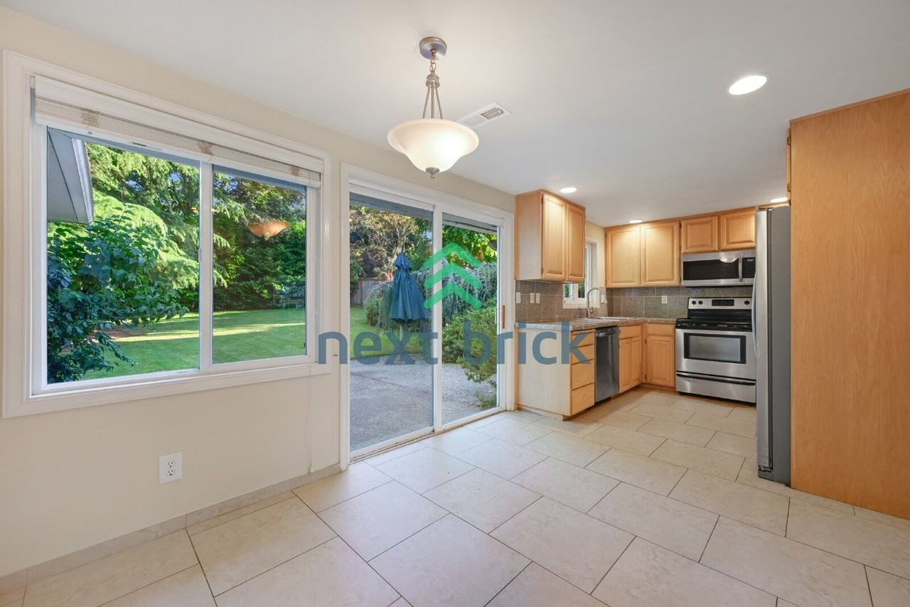 10435 Se 13th St - Photo 7 of 17