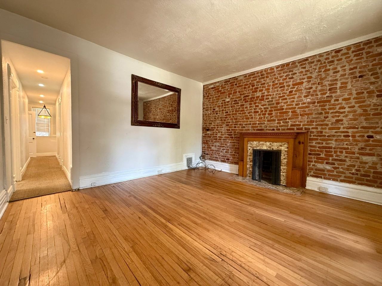 662 S Pearl St #1 - Photo 4 of 13