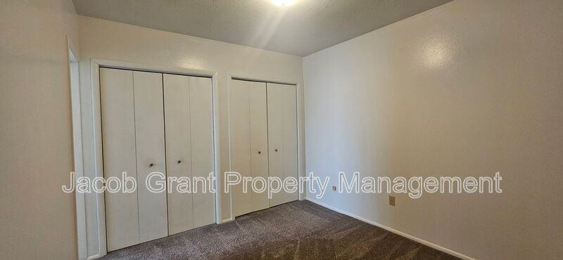 676 Memorial Dr #204 - Photo 6 of 8