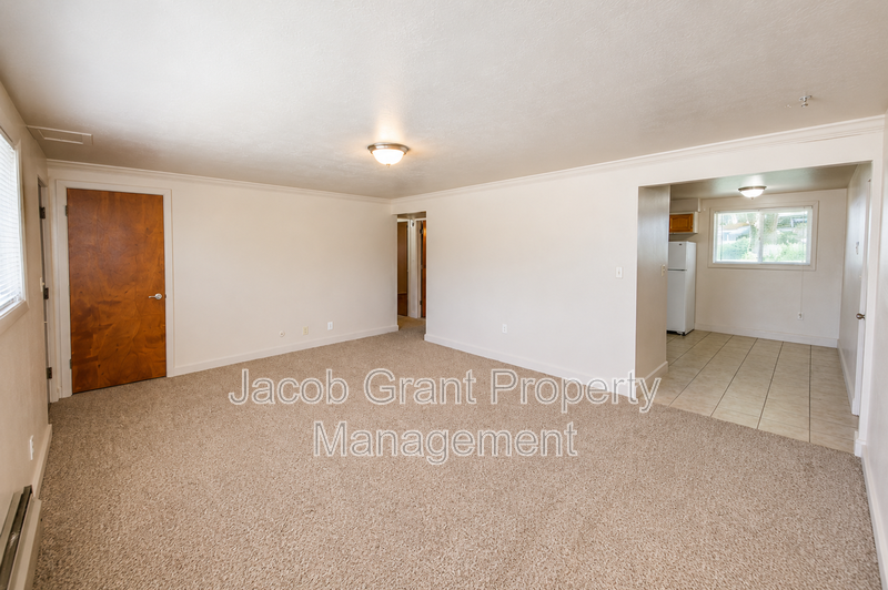 756 Wayne Ave #4 - Photo 6 of 16