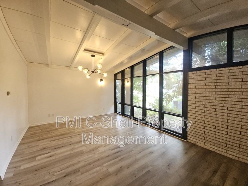 11 Brandywine Rd - Photo 3 of 17