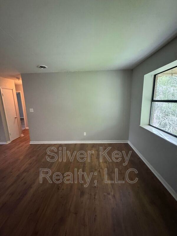 1206 Knoxville Ave #5 - Photo 3 of 16