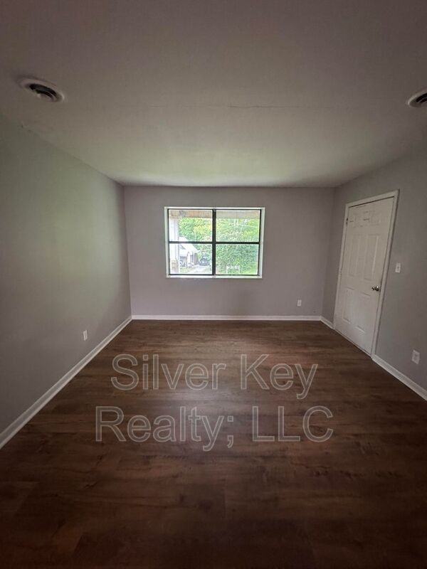 1206 Knoxville Ave #5 - Photo 5 of 16