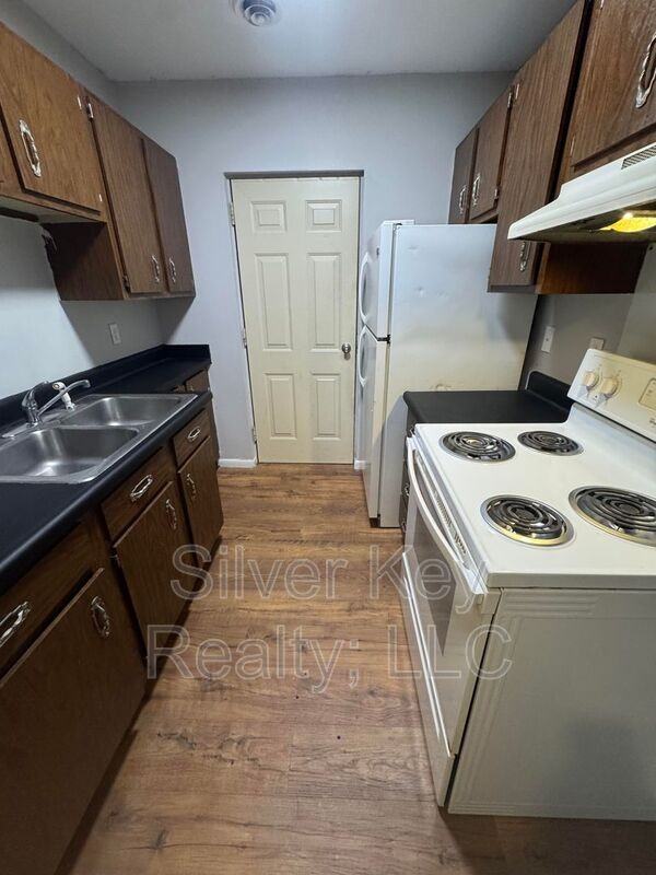 1206 Knoxville Ave #5 - Photo 6 of 16