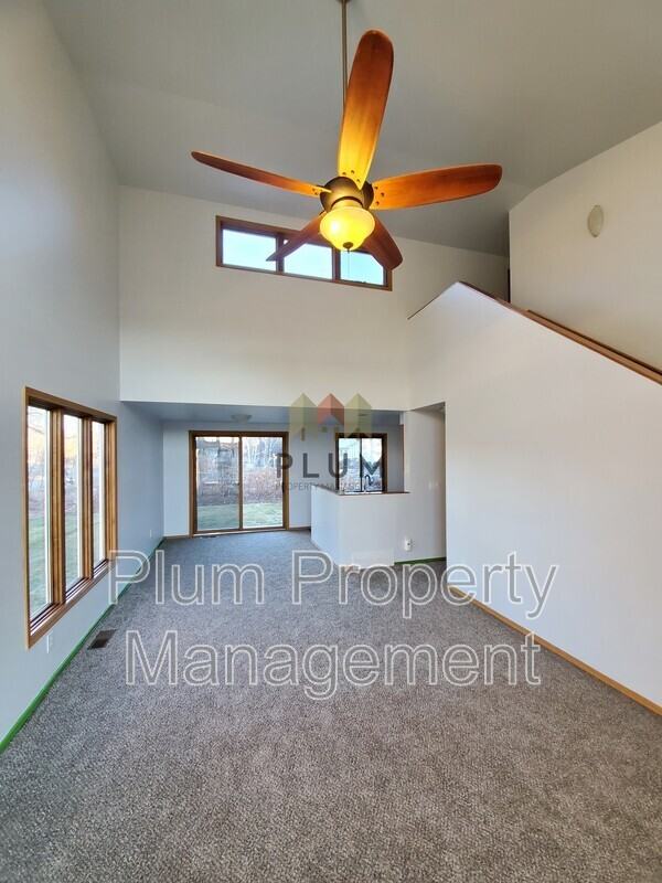 2360 Village Sq - Photo 3 of 19
