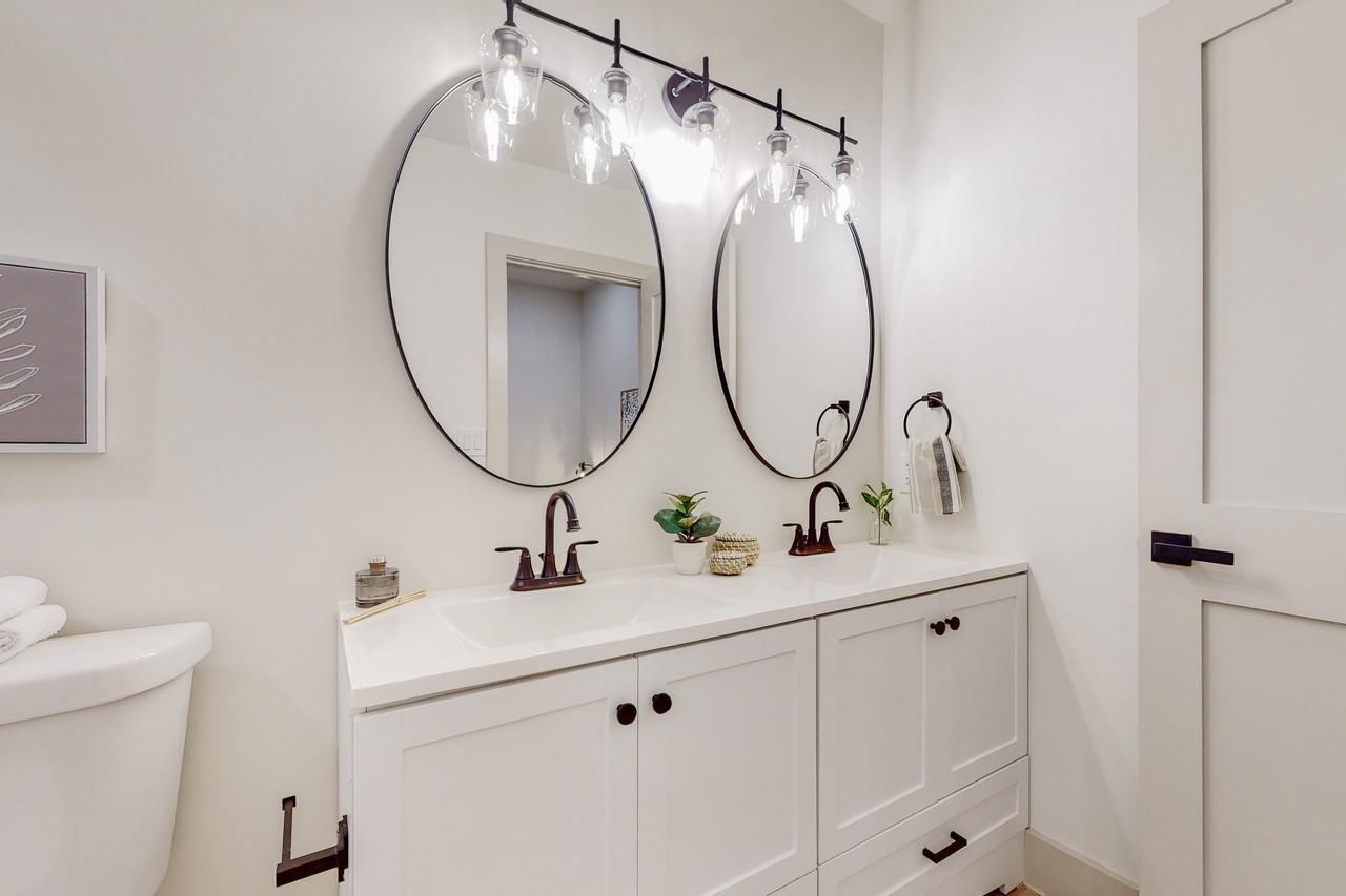 223 Sierra Dr Se #B1 - Photo 2 of 18