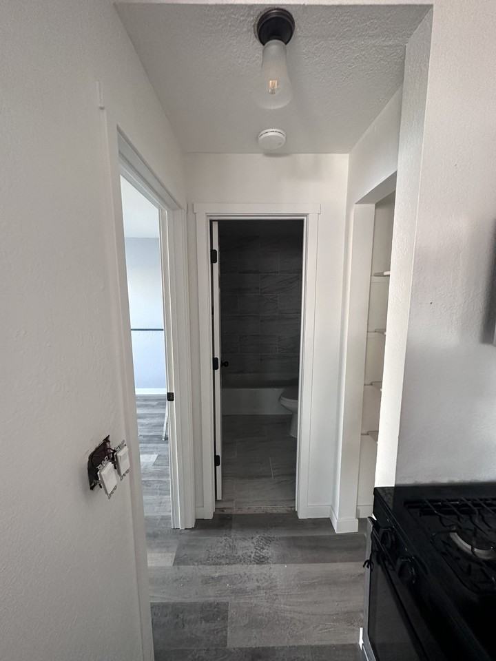 802 E 10th Ave #10 - Photo 3 of 8
